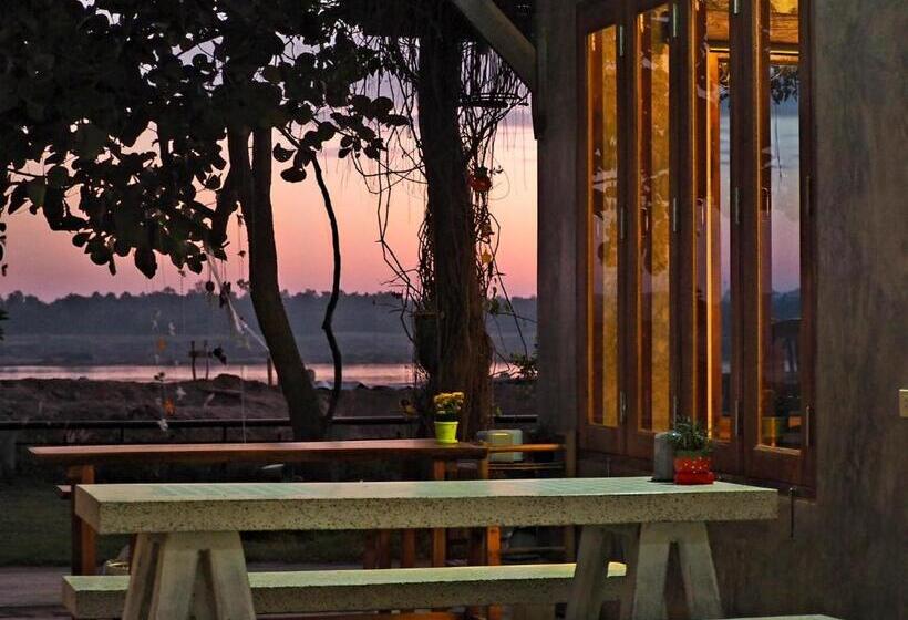 Nawiengkae Riverview Resort