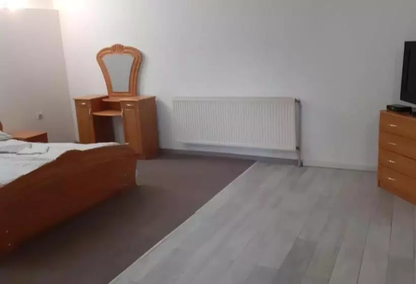 پانسیون комнаты рядом с автовокзалом