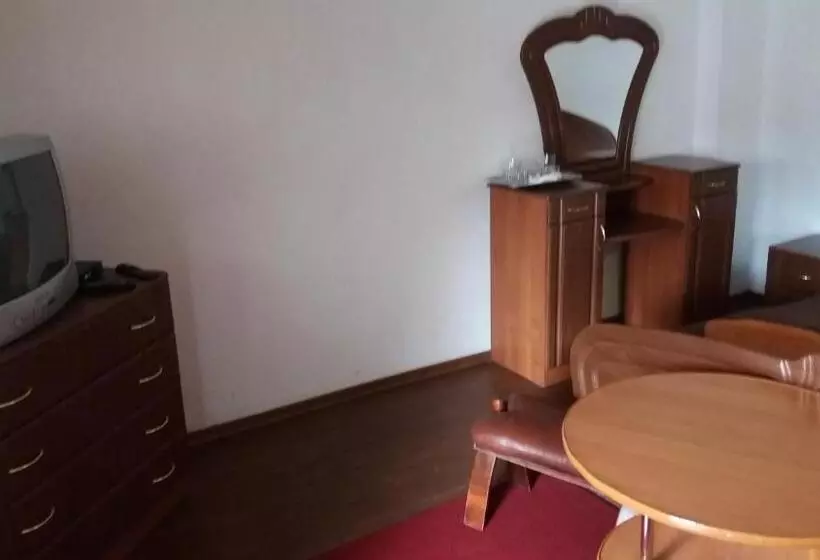 پانسیون комнаты рядом с автовокзалом