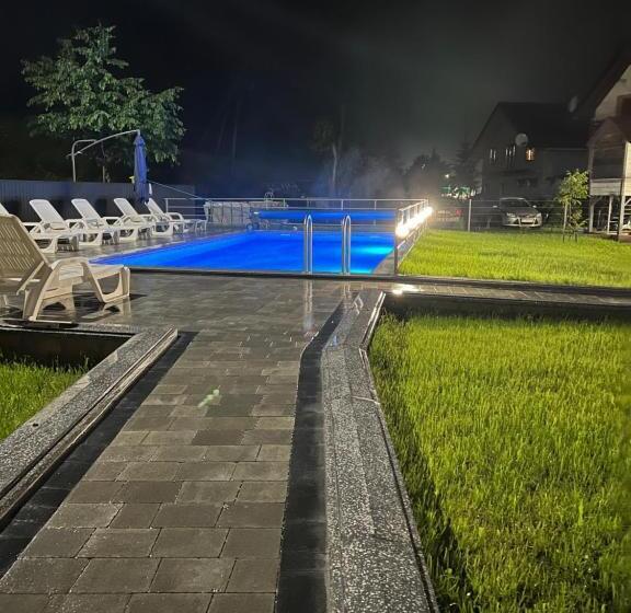 بنسيون фенікс