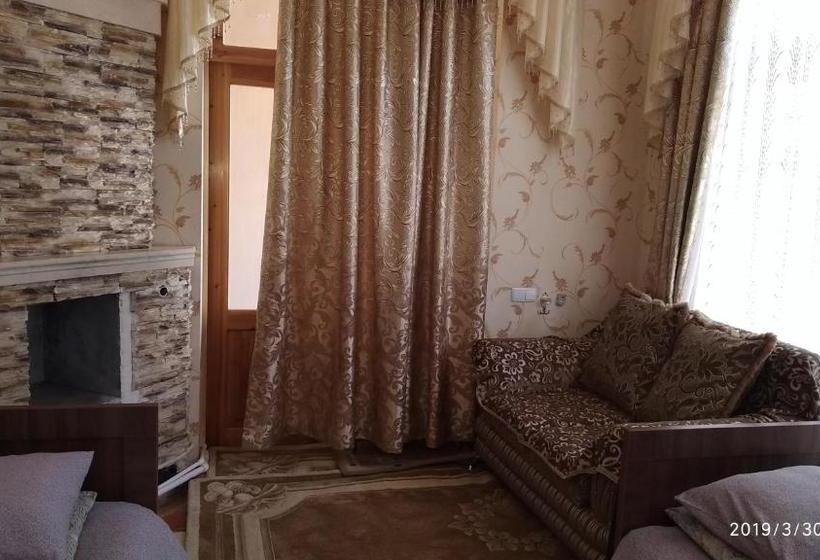 Pensionat Faride Guest House