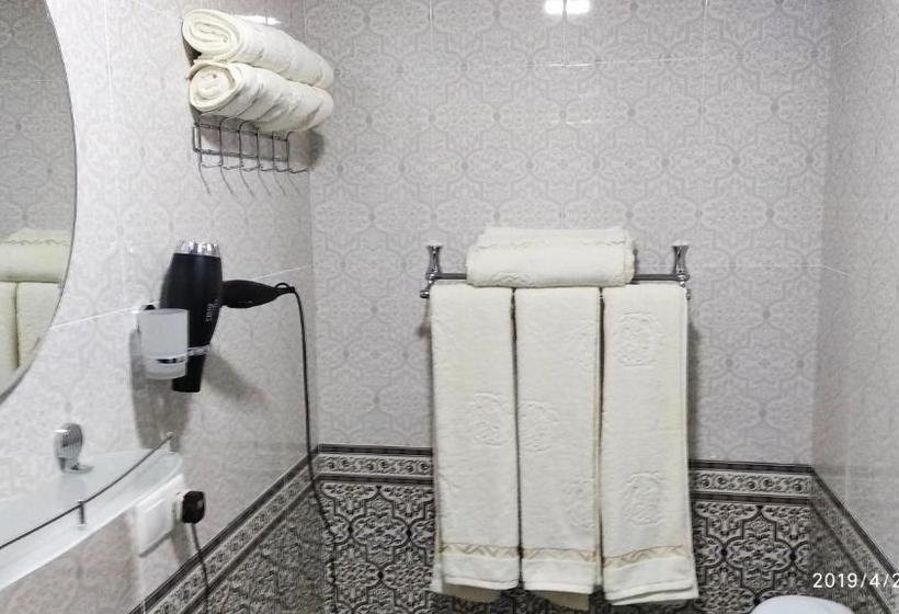 Pensionat Faride Guest House