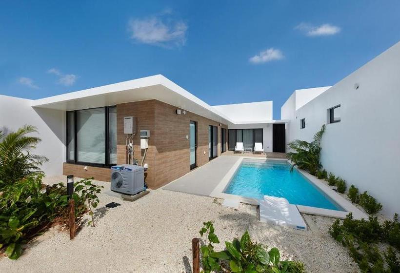 استراحتگاه The Villa Maehama Beach