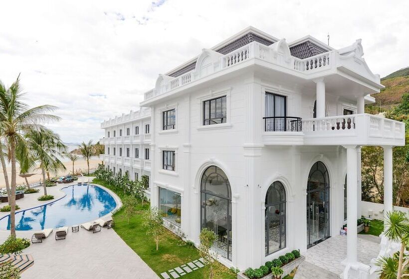 Seaside Boutique Resort Quy Nhon