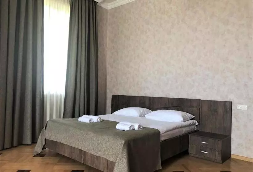 Tsinandali Inn
