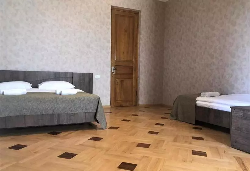 Tsinandali Inn