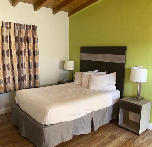 فندق صغير Budget Inn South