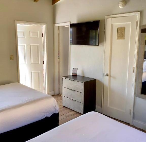 فندق صغير Budget Inn South