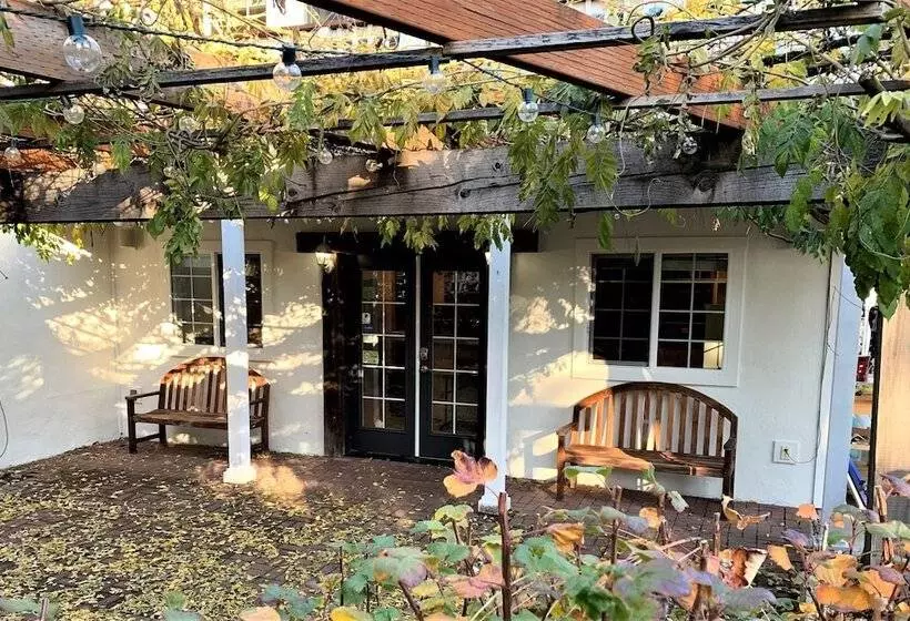 Aamiaismajoitus (B&B) Rubyjune Inn