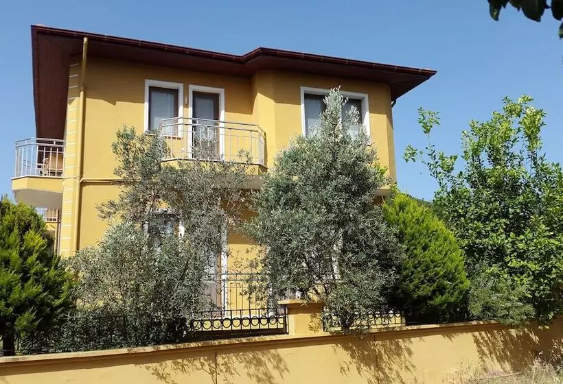 Aamiaismajoitus (B&B) Sirman Suite Boutique