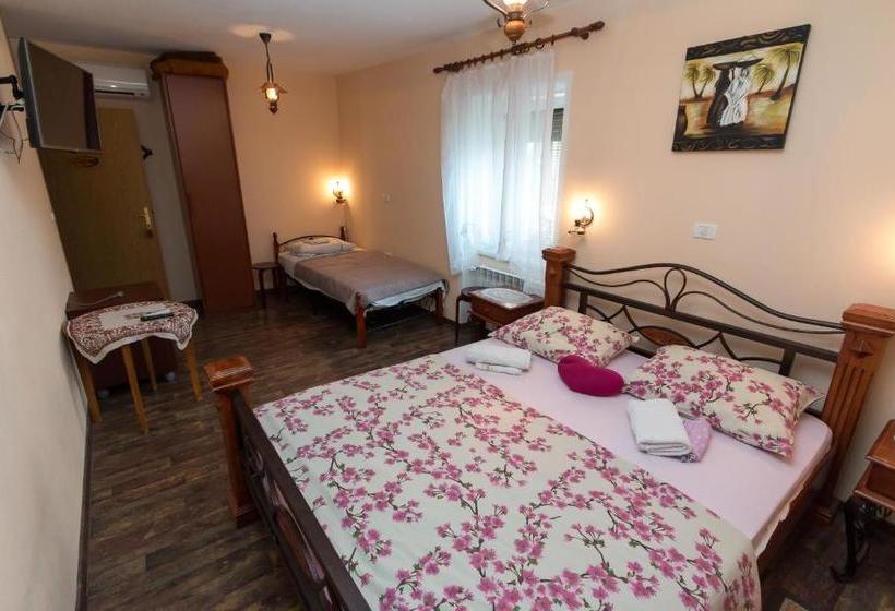 تختخواب و صبحانه Sobe In Apartma Pilih