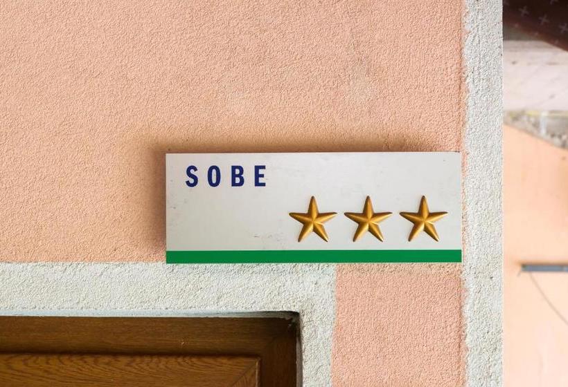 تختخواب و صبحانه Sobe In Apartma Pilih