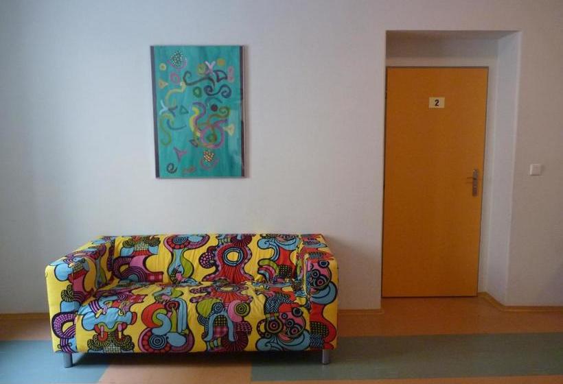 Hostel Bernarda Bolzana