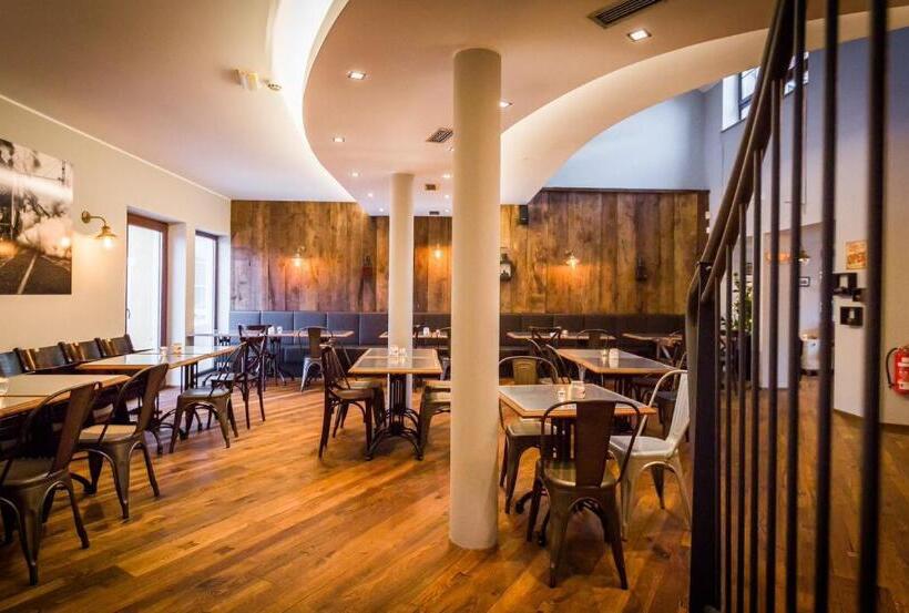 هتل Penzion Kracun