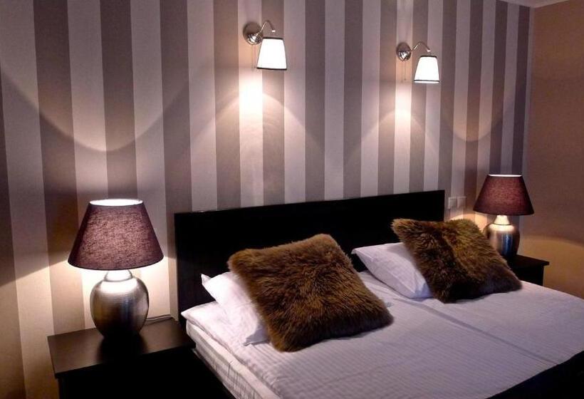 هتل Penzion Kracun