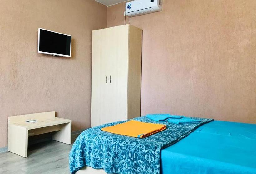 پانسیون Guest House On Prospect Vladislava Ardzinba