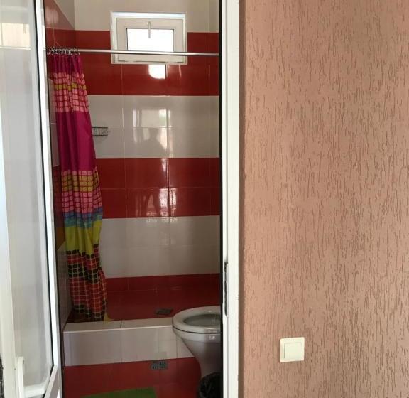 پانسیون Guest House On Prospect Vladislava Ardzinba