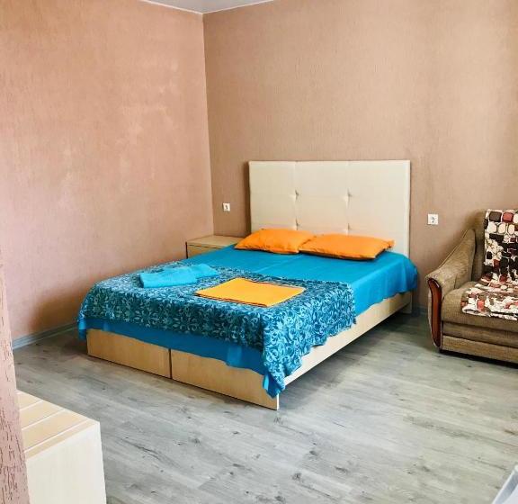 پانسیون Guest House On Prospect Vladislava Ardzinba