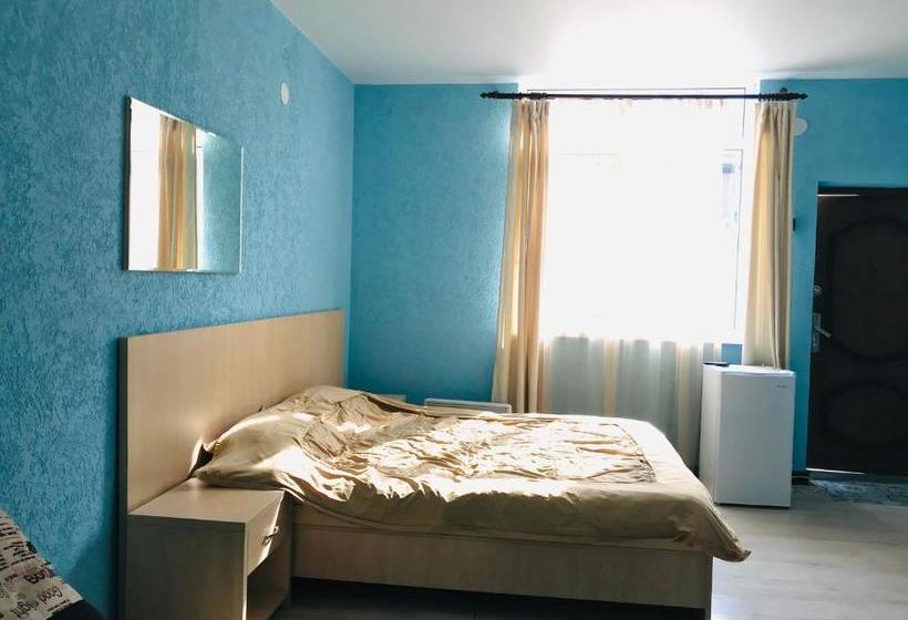 پانسیون Guest House On Prospect Vladislava Ardzinba