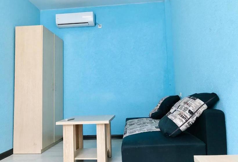 پانسیون Guest House On Prospect Vladislava Ardzinba