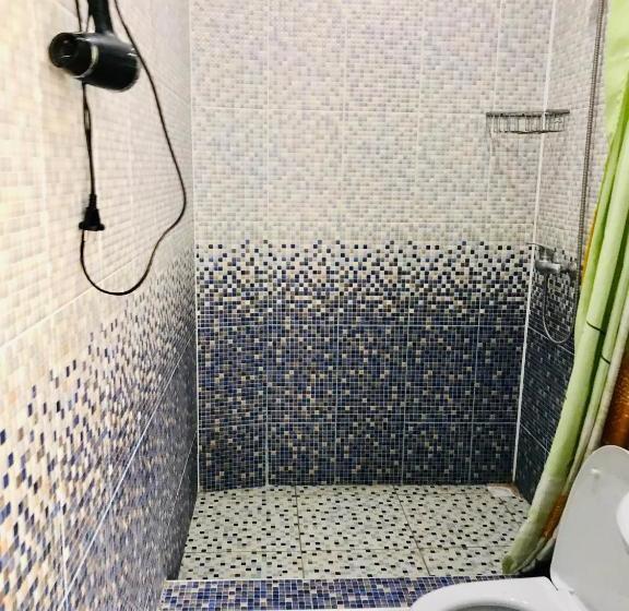 پانسیون Guest House On Prospect Vladislava Ardzinba