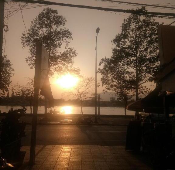 Pensión Twin Home Guesthouse