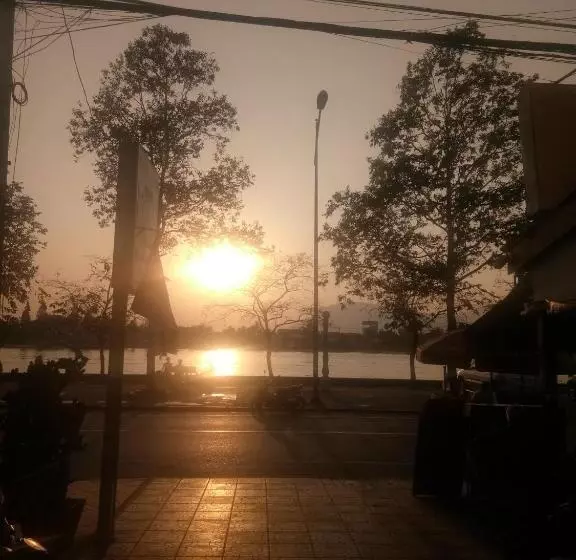 پانسیون Twin Home Guesthouse