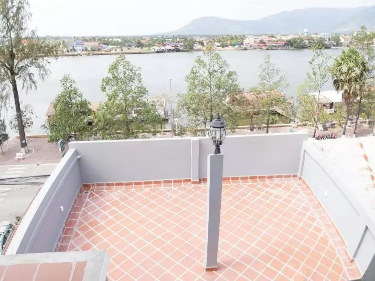 پانسیون Twin Home Guesthouse