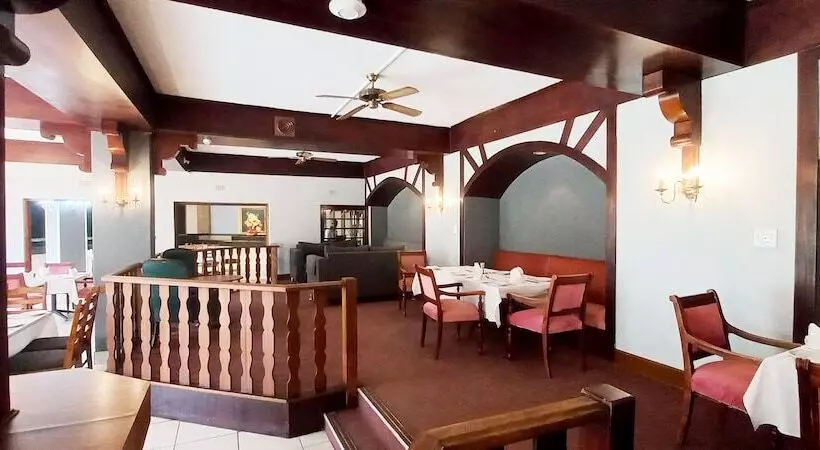 Hotelli Sundown Country Estate