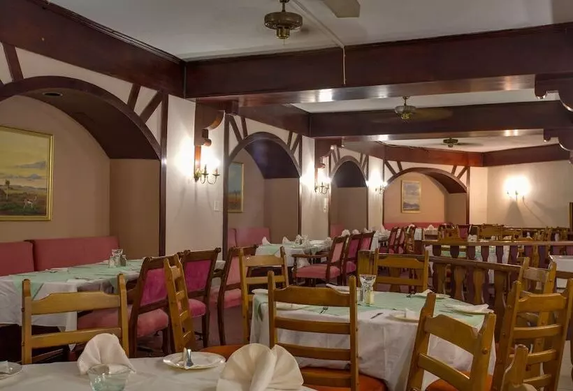 Hotelli Sundown Country Estate