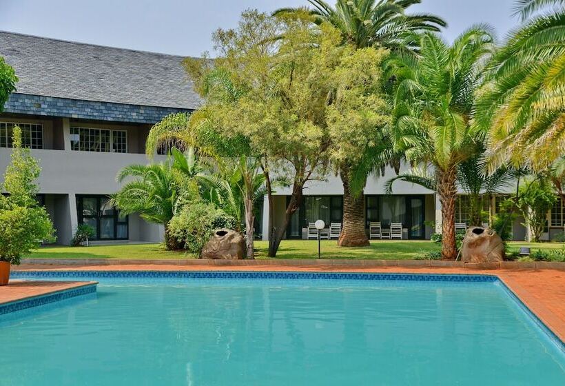 Отель Sundown Country Estate