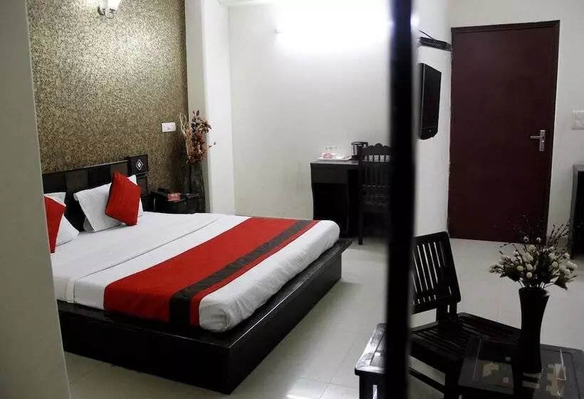 ホテル Airport Inn Near Delhi Airport