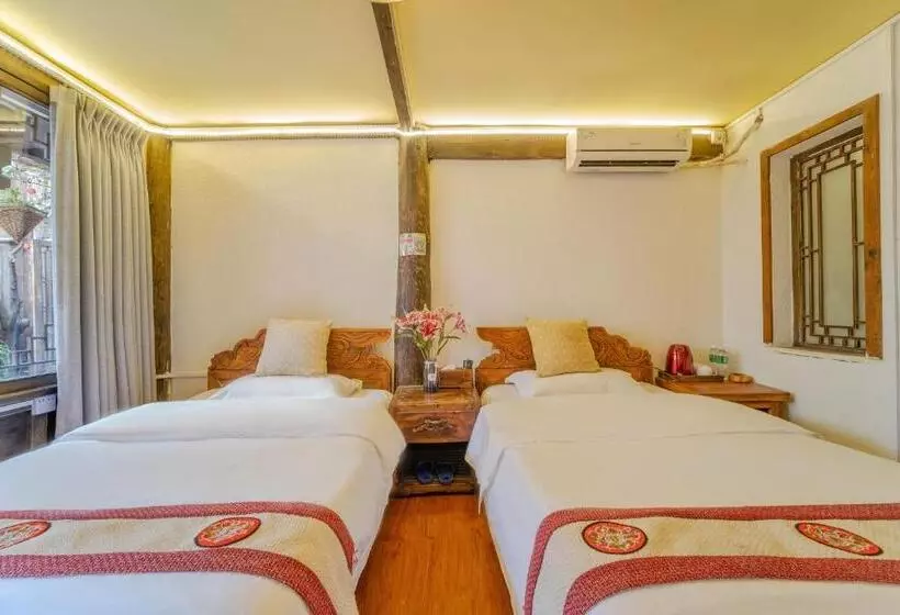 Majatalo Lewo Guest House