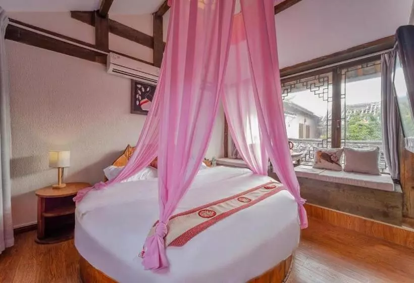 Majatalo Lewo Guest House