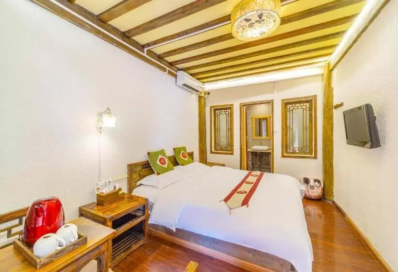 Majatalo Lewo Guest House