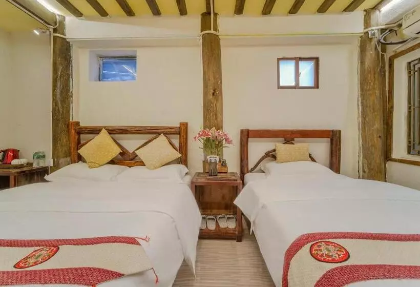 Majatalo Lewo Guest House