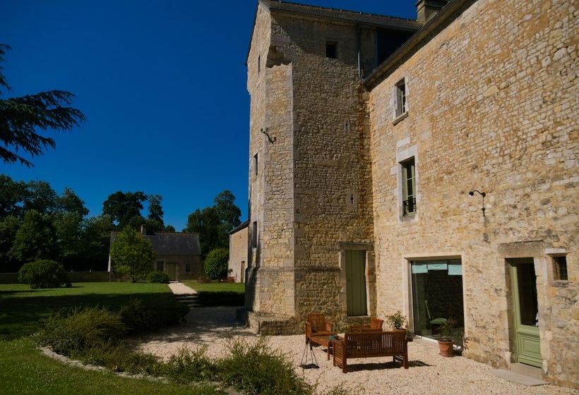 Le Château De Monceaux