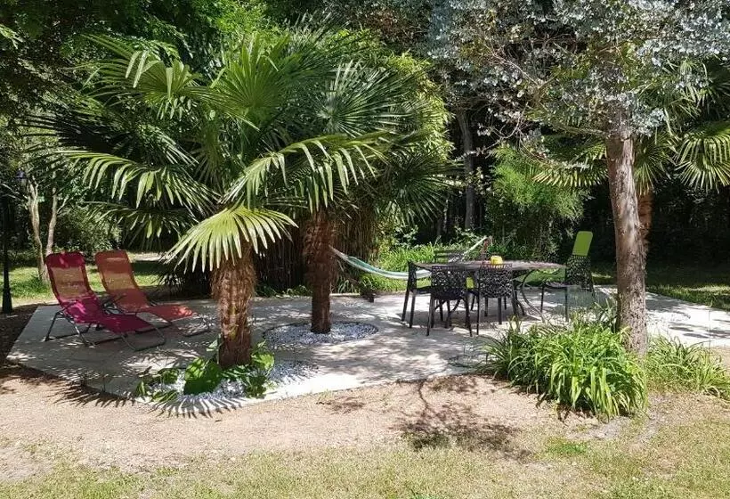 Majatalo Domaine De Sahil