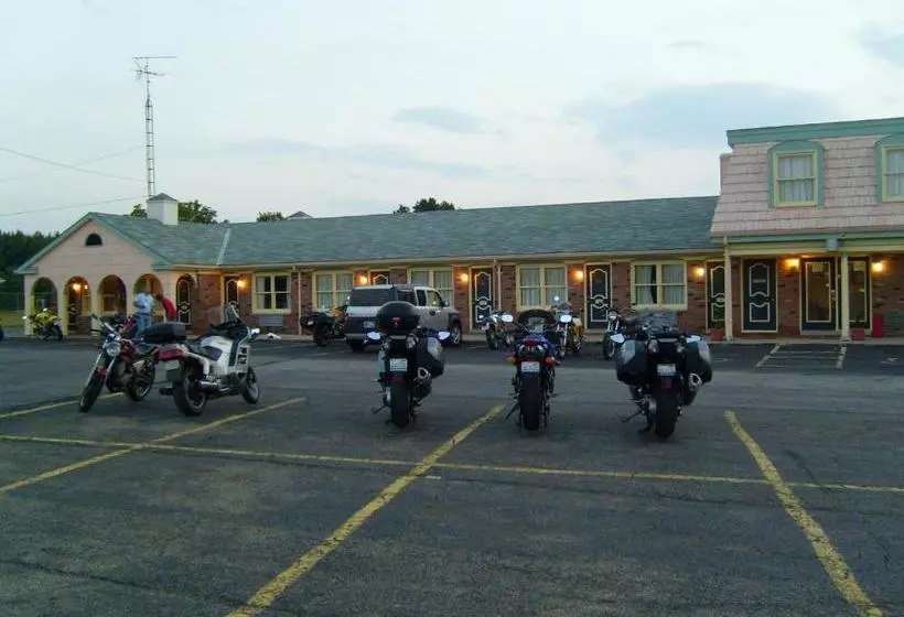 Motelli Relax Inn   Shelby