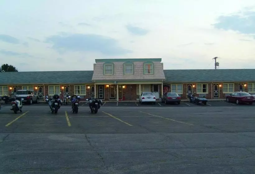 Motelli Relax Inn   Shelby