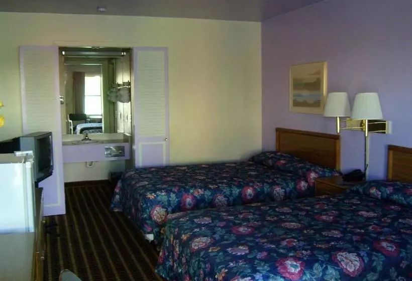 Motelli Relax Inn   Shelby