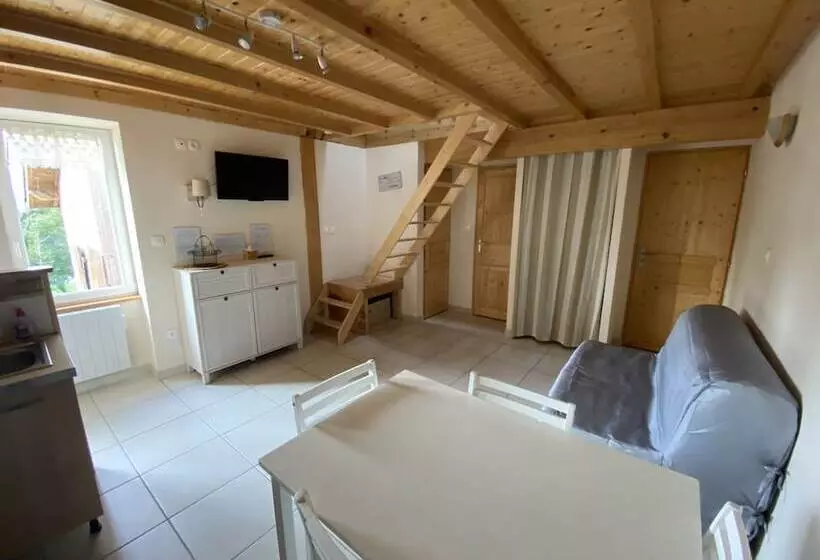 Majatalo Gîte Le Papillon   Le Cocon De Curson