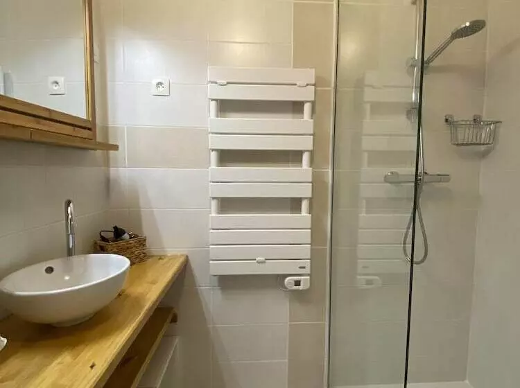 Majatalo Gîte Le Papillon   Le Cocon De Curson