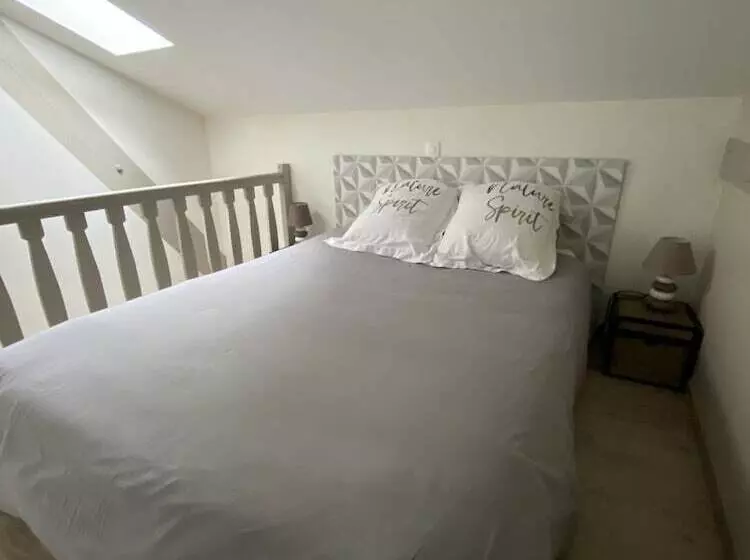 Majatalo Gîte Le Papillon   Le Cocon De Curson