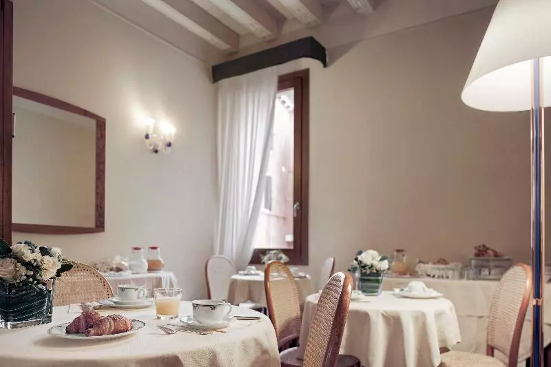 هتل Ca' Del Campo