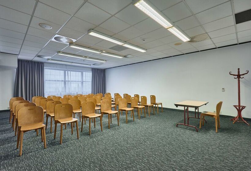 호텔 Campanile  Katowice