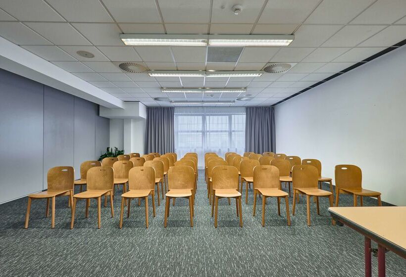 호텔 Campanile  Katowice