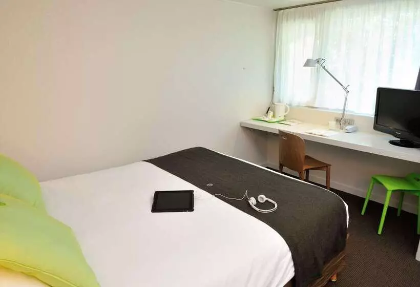 Отель Campanile Orléans Ouest ~ La Chapelle St Mesmin