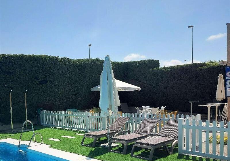 호텔 Ibis Jerez De La Frontera Cadiz