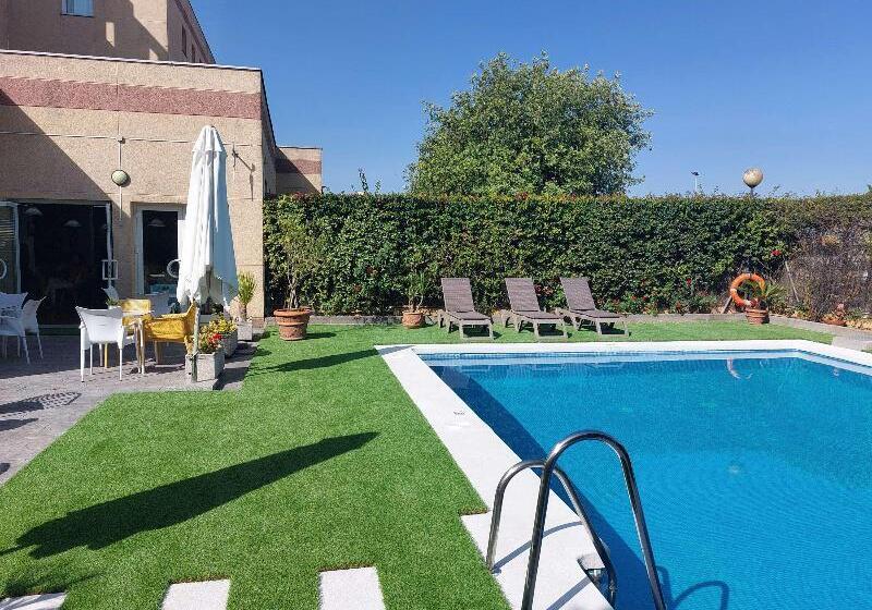 호텔 Ibis Jerez De La Frontera Cadiz